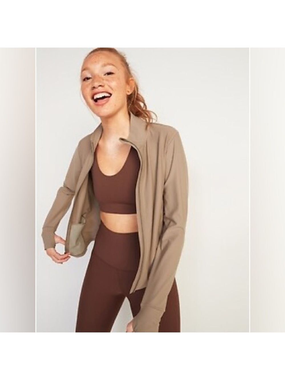Old Navy PowerSoft Light Compression Cropped Zip-Front Jacket in Surplus Khaki